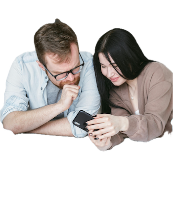 couple looking at iphone